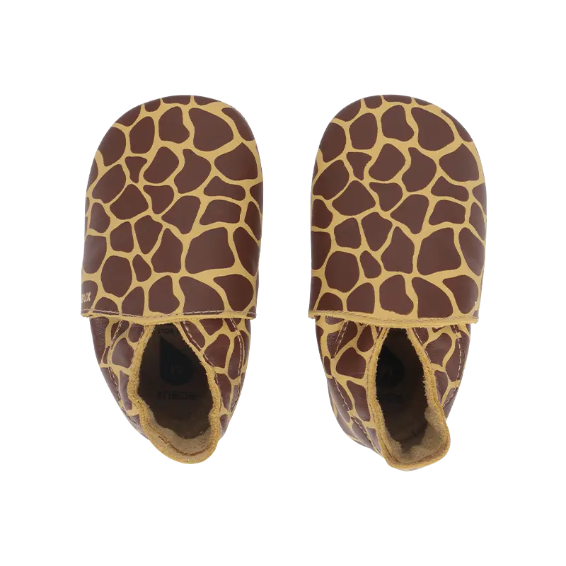Soft Soles Giraffe Print Fall Leaf | Brown